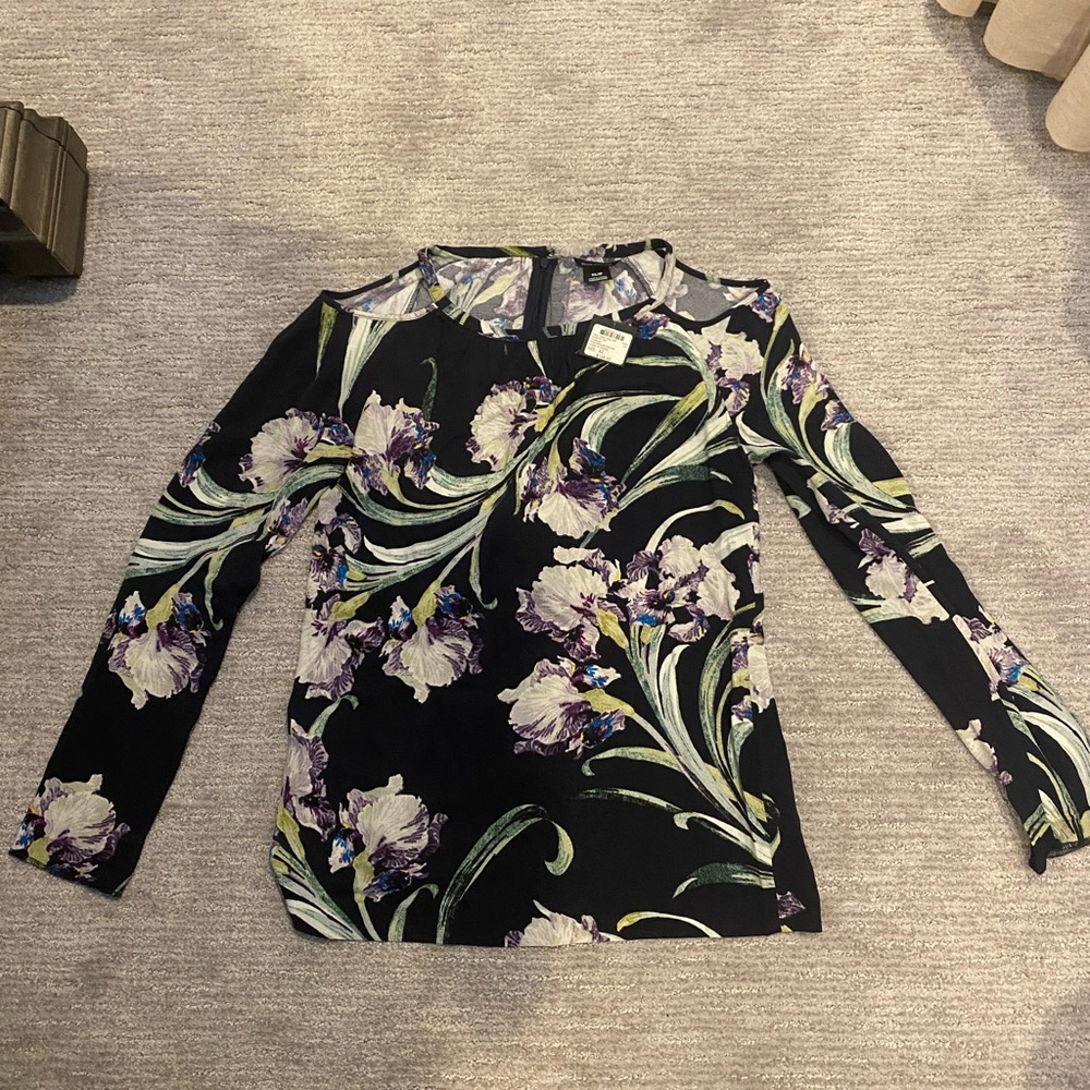 NWT club Monaco cold shoulder top